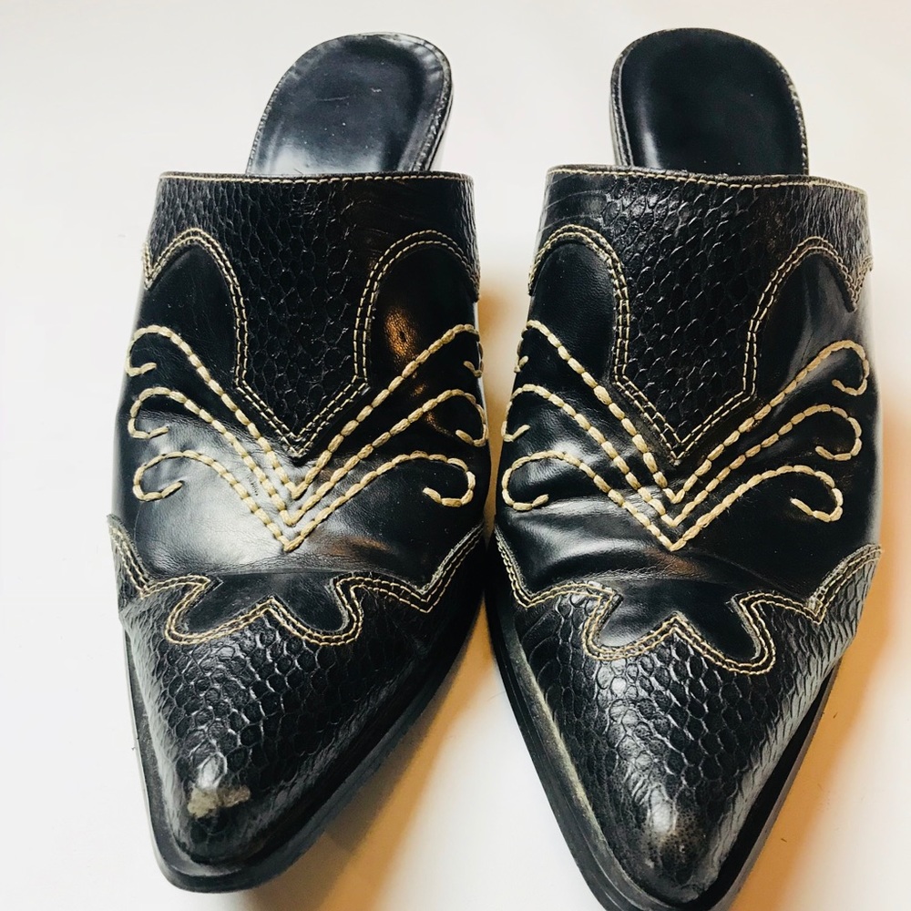 Cowgirl shoes